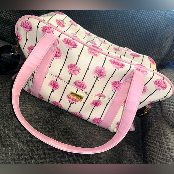 Betsey Johnson duffle bag - Picture 1 of 10
